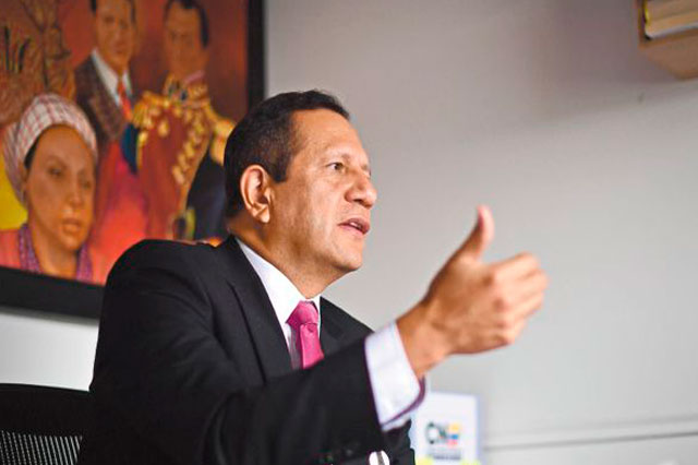 luis-guillermo-perez-casas-magistrado-cne-colombia