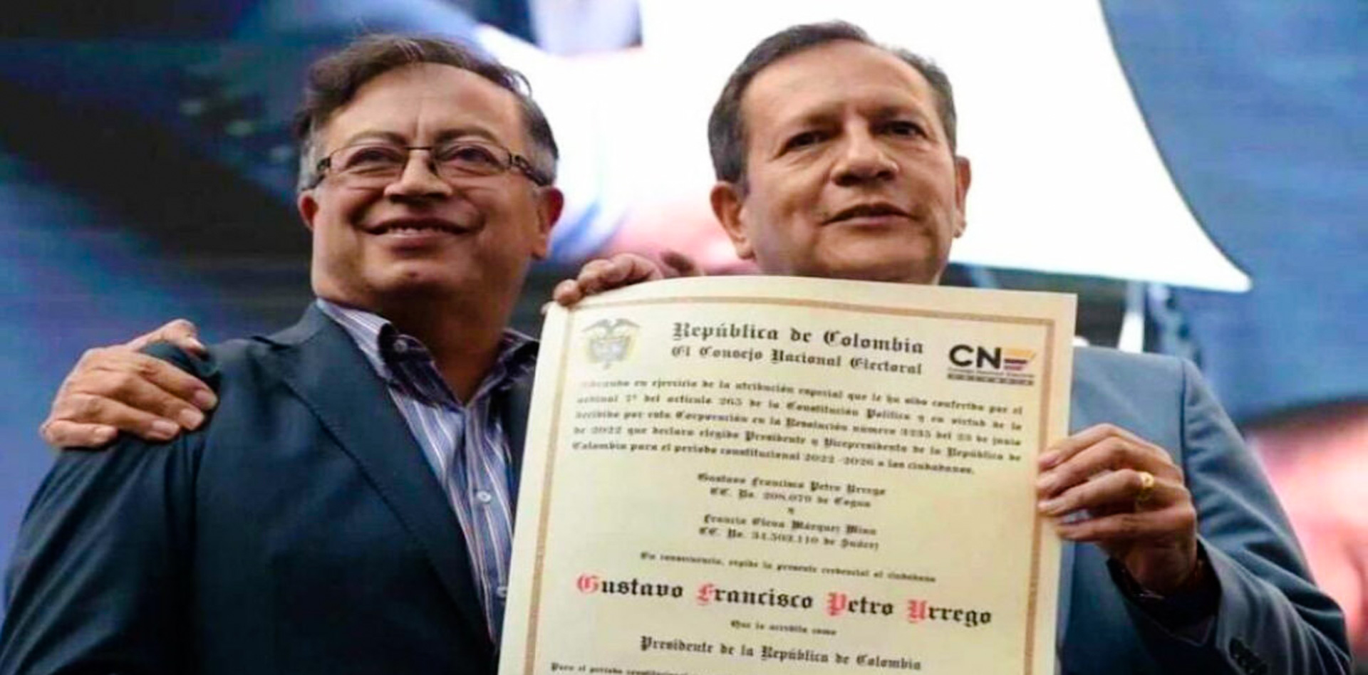 Entrega de Credencial Presidencial a Gustavo Petro