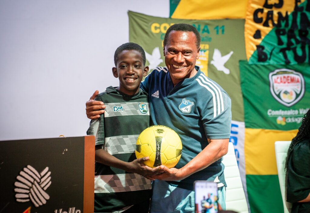 #UnGolContraLaGuerra