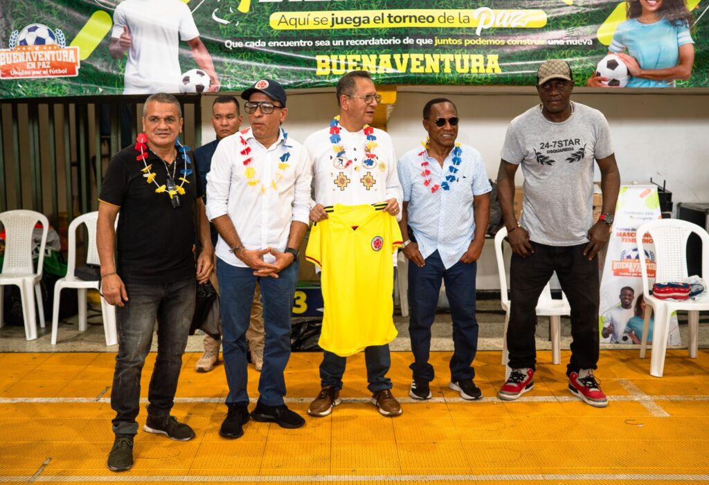 #UnGolContraLaGuerra